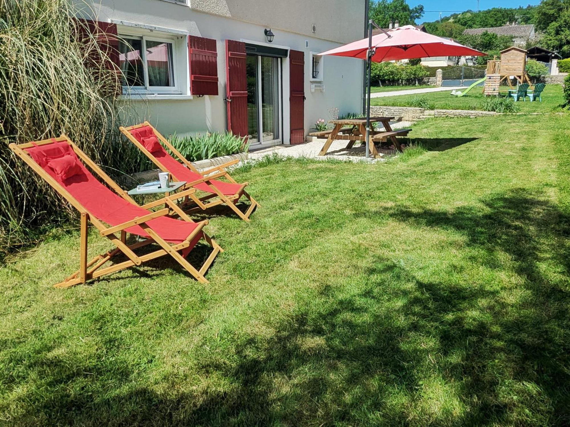 Au 10 Le Long Du Canal Fain-Les-Montbard Exteriér fotografie